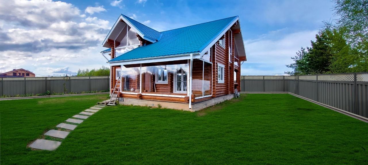 Мягкие окна на веранде загородного дома в Кирсанове